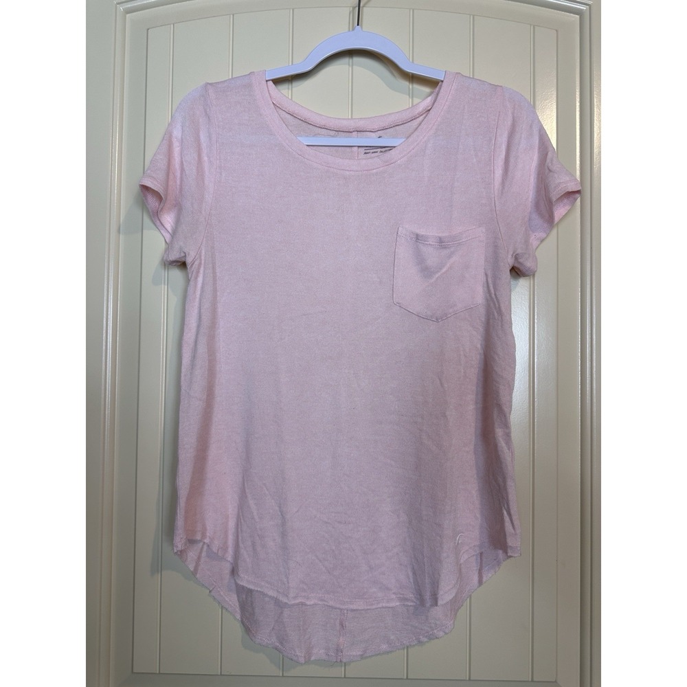 Hollister Women's pink T-Shirt Front Pocket Short Sleeve Size S‎ GUC